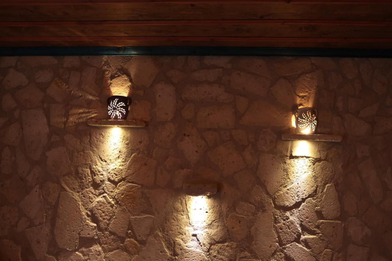 Stone Owl Otel & Restaurant Üchisar Bagian luar foto