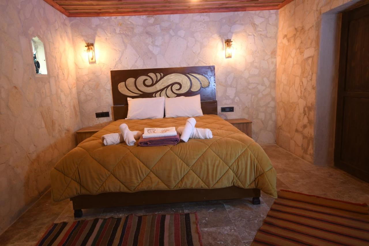 Stone Owl Otel & Restaurant Üchisar Bagian luar foto