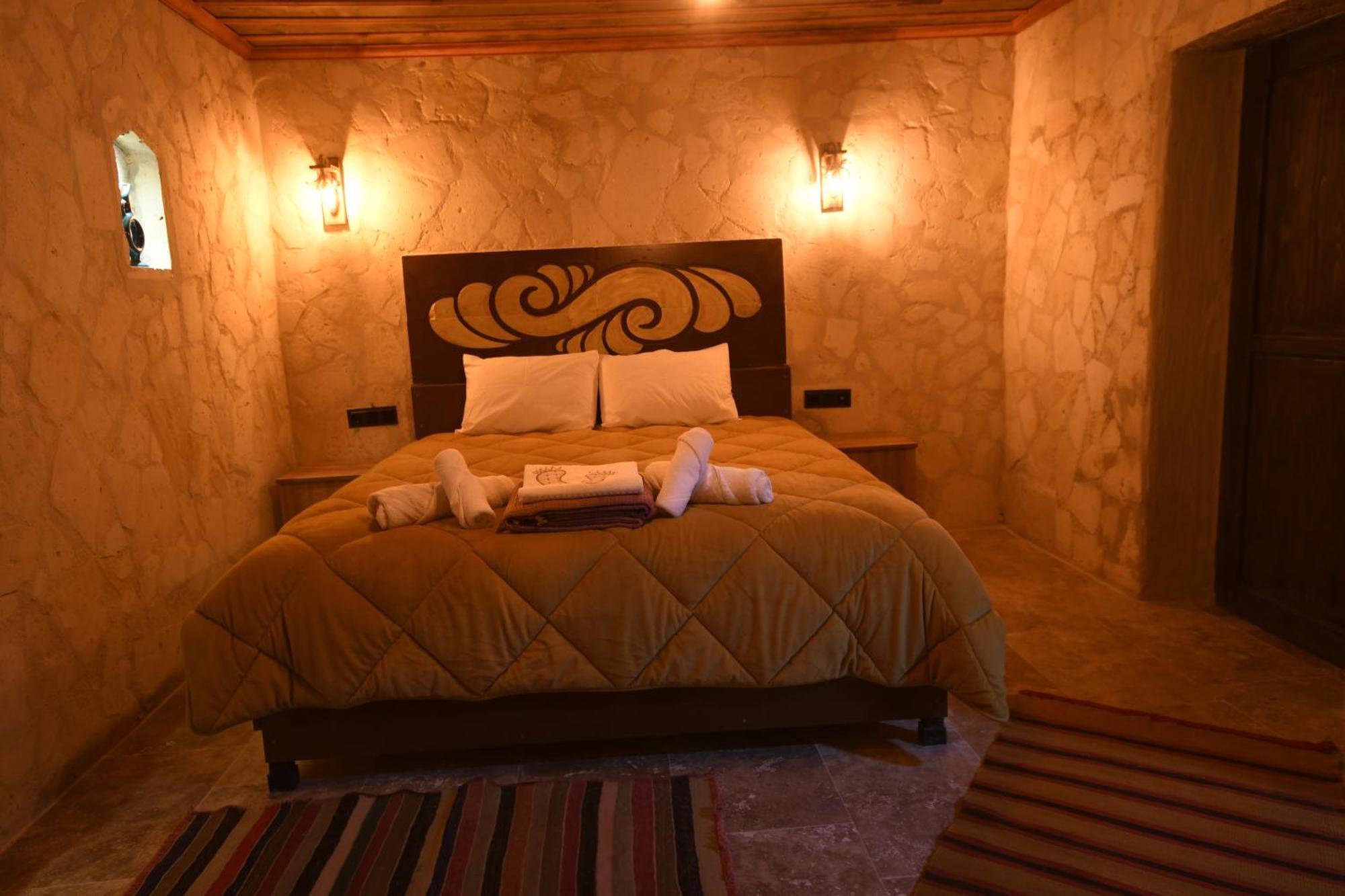 Stone Owl Otel & Restaurant Üchisar Bagian luar foto
